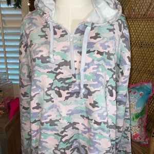 Fabletics Ladies Camo Hooded Pullover Size XL